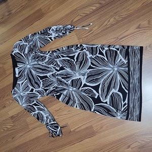 Womens 4P Maggy London petites black white graphic dress floral fit & flare